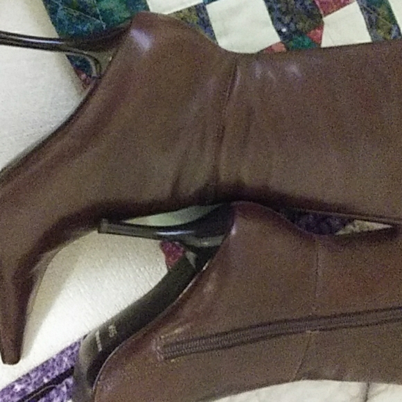 Leather boots - Picture 1 of 1